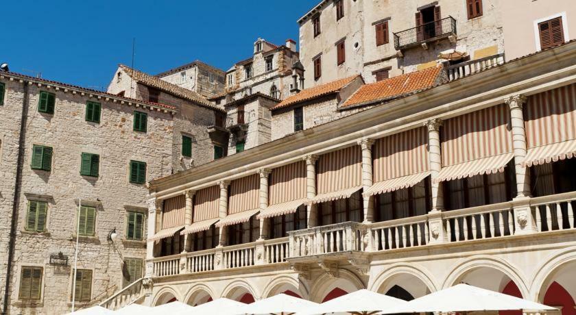 Charming Old Town Apartment Šibenik Buitenkant foto